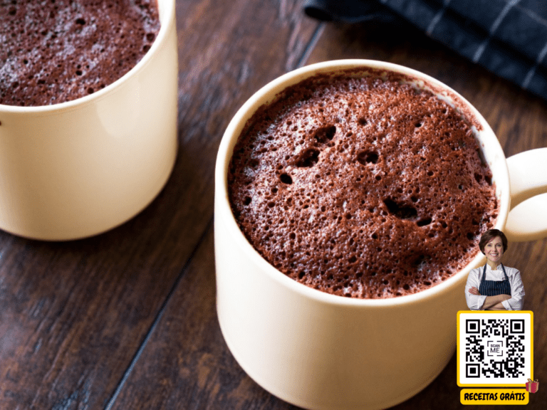 Bolo de Chocolate de Caneca - Chef Helena Receitas Grátis